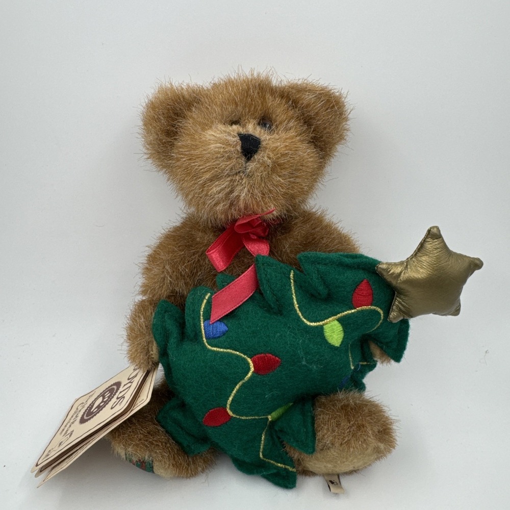 Boyds Bears "Mary Christmas" #95028CB- 8" Cracker Barrel Exclusive- 2006-NWT